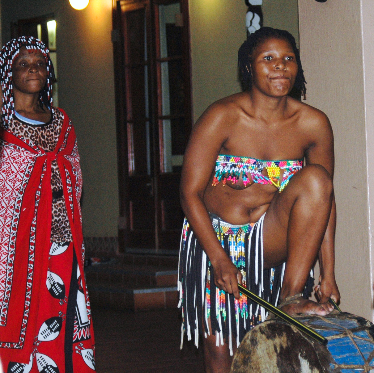 Danses Zouloues dans le Boma